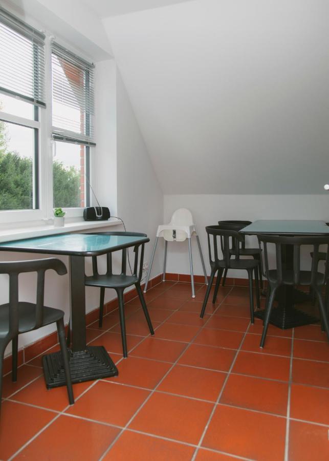 Gaestehaus Vigliarolo Gewerblich Jedes Zimmer Eigenes Bad Gemeinschaftskueche Elmshorn Buitenkant foto