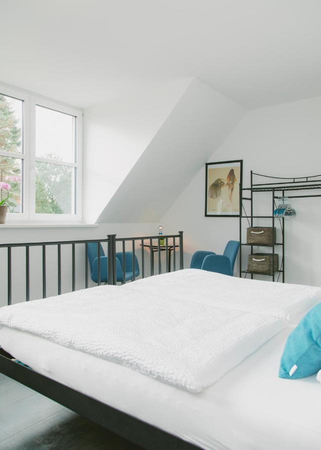 Gaestehaus Vigliarolo Gewerblich Jedes Zimmer Eigenes Bad Gemeinschaftskueche Elmshorn Buitenkant foto