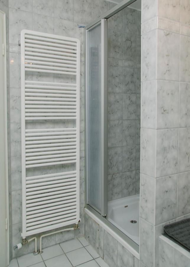 Gaestehaus Vigliarolo Gewerblich Jedes Zimmer Eigenes Bad Gemeinschaftskueche Elmshorn Buitenkant foto