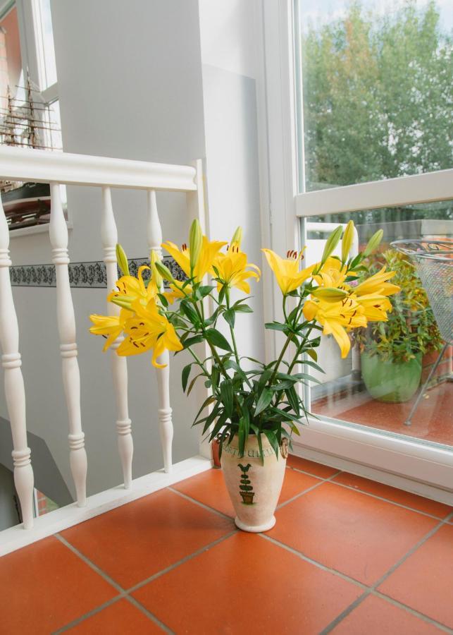 Gaestehaus Vigliarolo Gewerblich Jedes Zimmer Eigenes Bad Gemeinschaftskueche Elmshorn Buitenkant foto