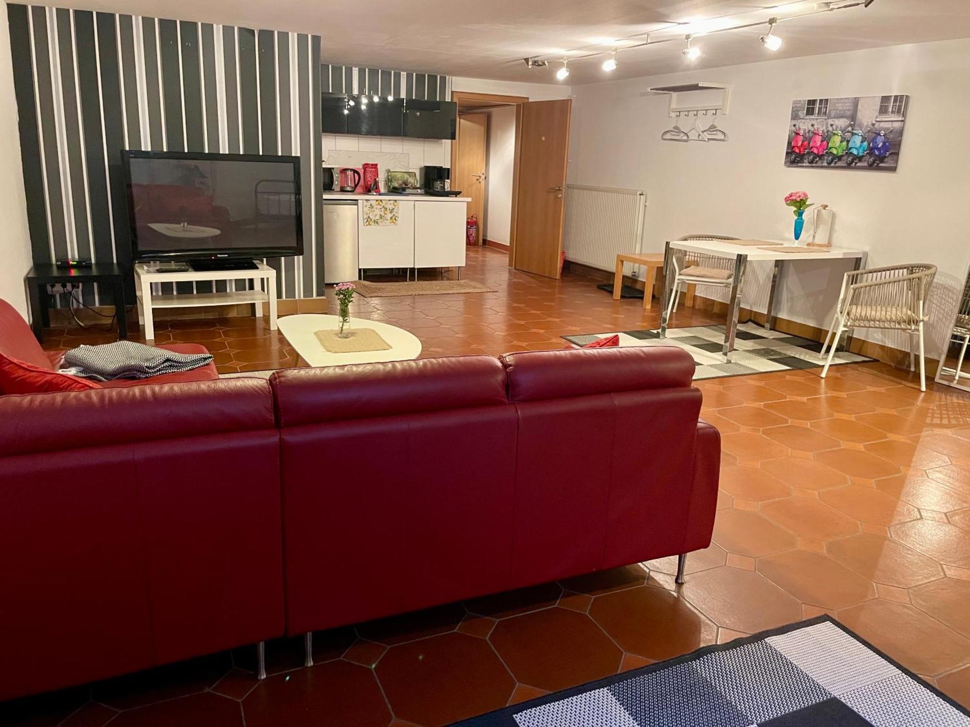 Gaestehaus Vigliarolo Gewerblich Jedes Zimmer Eigenes Bad Gemeinschaftskueche Elmshorn Buitenkant foto