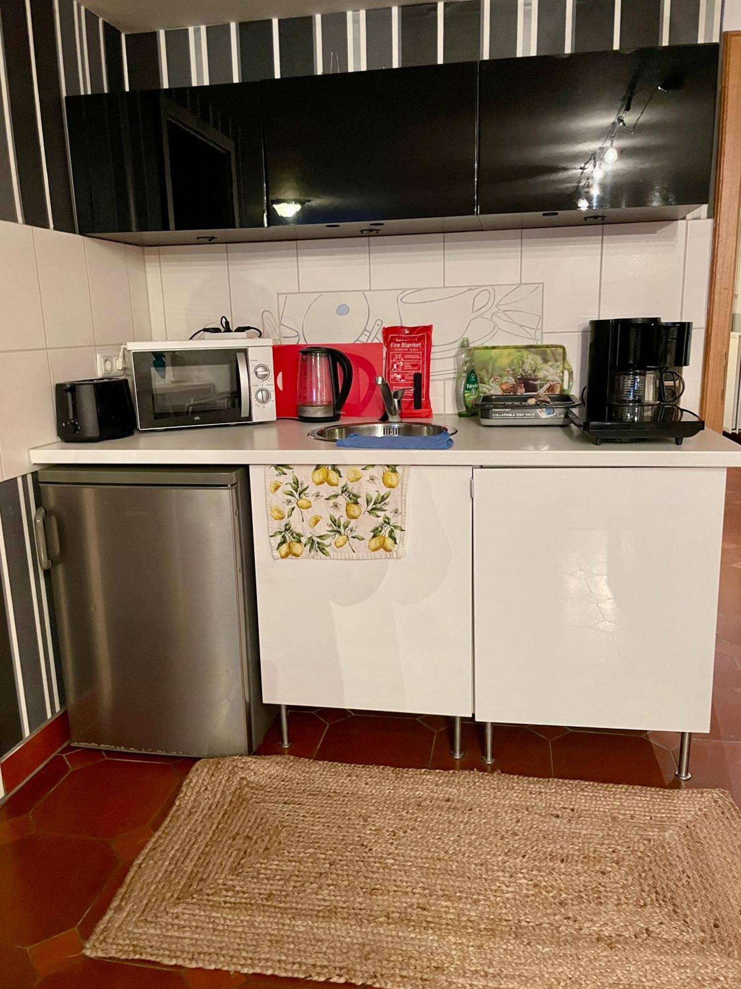 Gaestehaus Vigliarolo Gewerblich Jedes Zimmer Eigenes Bad Gemeinschaftskueche Elmshorn Buitenkant foto