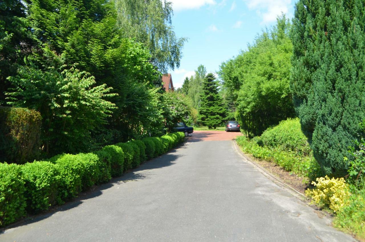 Gaestehaus Vigliarolo Gewerblich Jedes Zimmer Eigenes Bad Gemeinschaftskueche Elmshorn Buitenkant foto